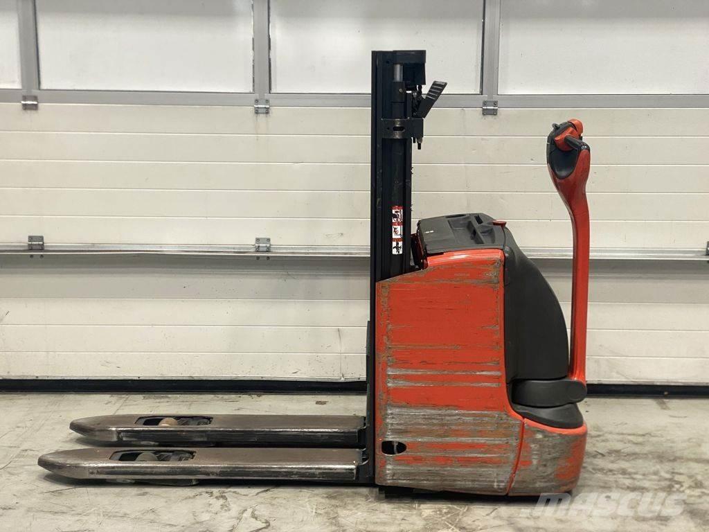 Linde L12 I Ručne vedené vysokozdvižné vozíky