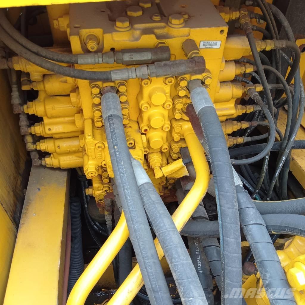 Komatsu PC 300-7 Pásové rýpadlá