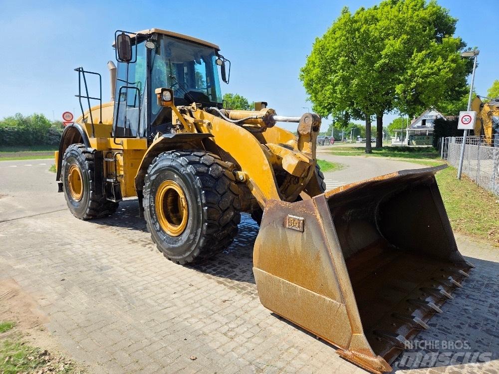 CAT 962H Kolesové nakladače