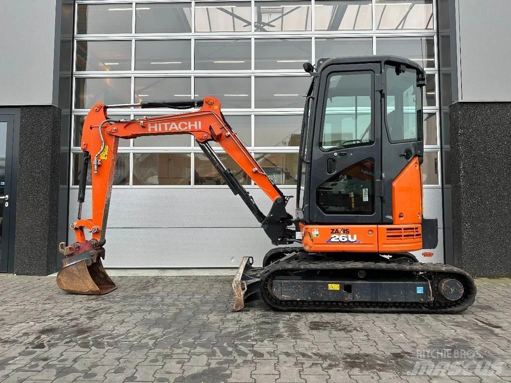 Hitachi ZX26U-6 CR Mini rýpadlá < 7t