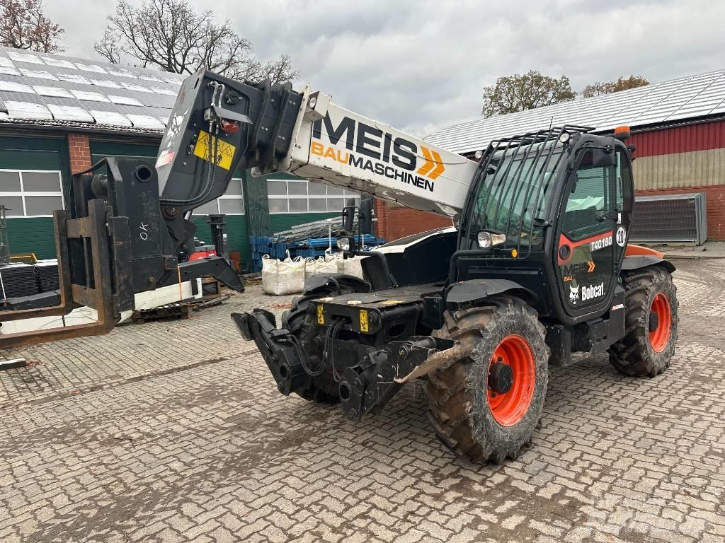 Bobcat T 40180 3B Teleskopické manipulátory