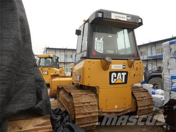 CAT D 5 K LGP Pásové dozéry