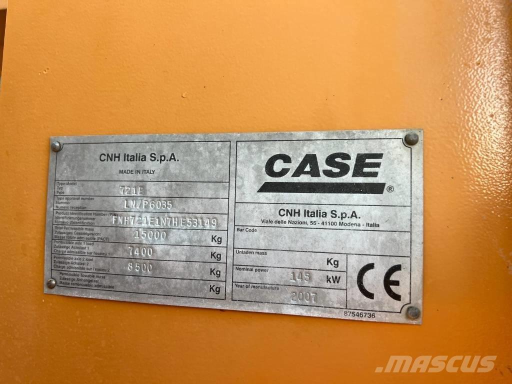 CASE 721E Kolesové nakladače