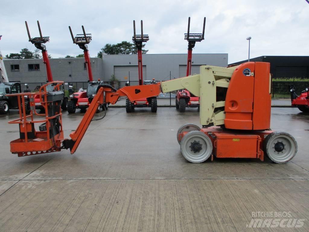 JLG E 300 AJP (718) Kompaktné samohybné kĺbové plošiny