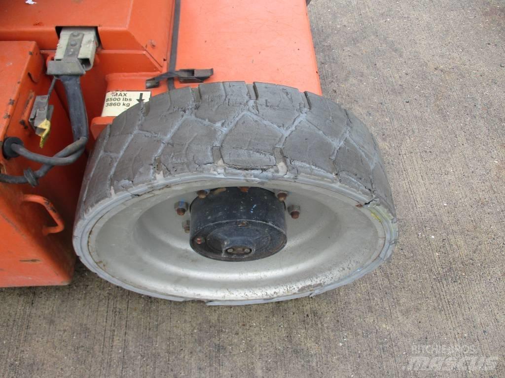 JLG E 300 AJP (718) Kompaktné samohybné kĺbové plošiny