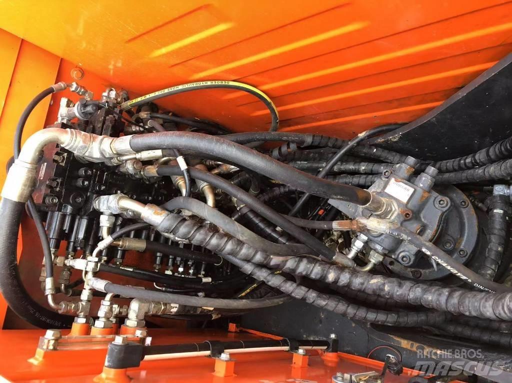 Doosan 75-9c Pásové rýpadlá