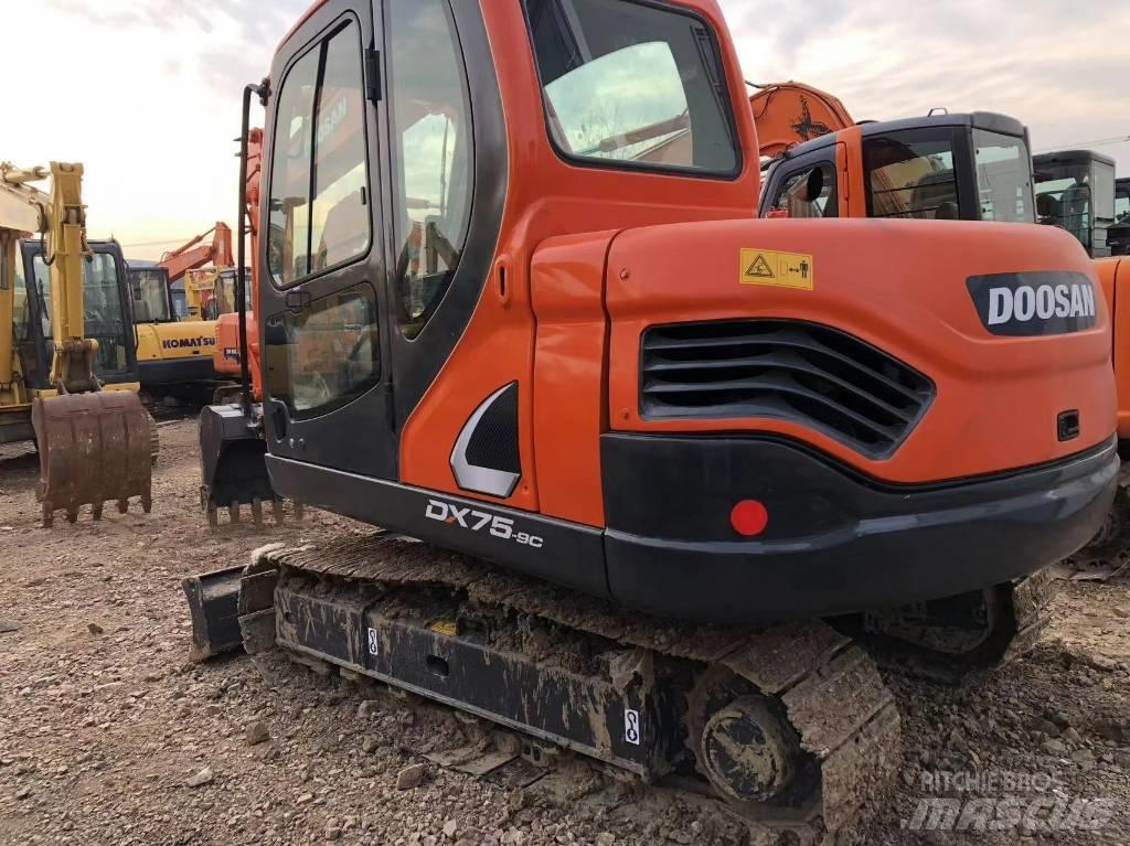 Doosan 75-9c Pásové rýpadlá