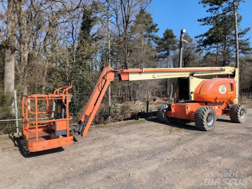 JLG 800 AJ Kĺbové plošiny