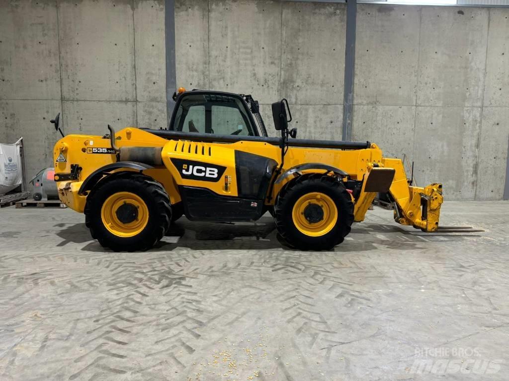 JCB 535-140 Teleskopické manipulátory