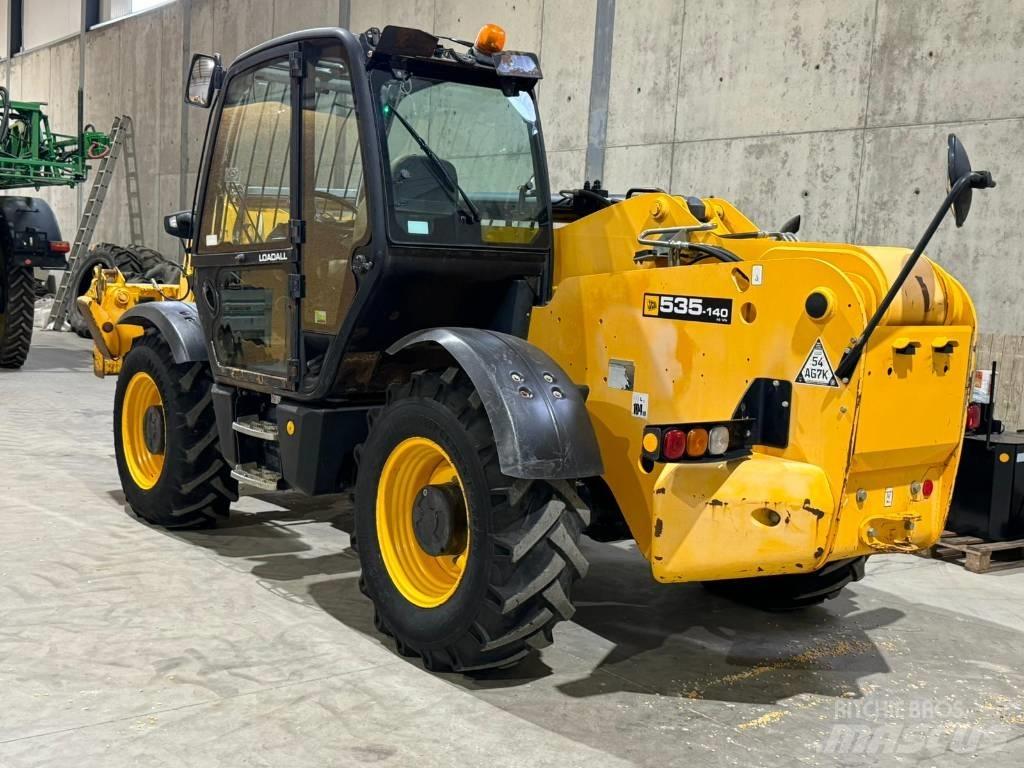 JCB 535-140 Teleskopické manipulátory