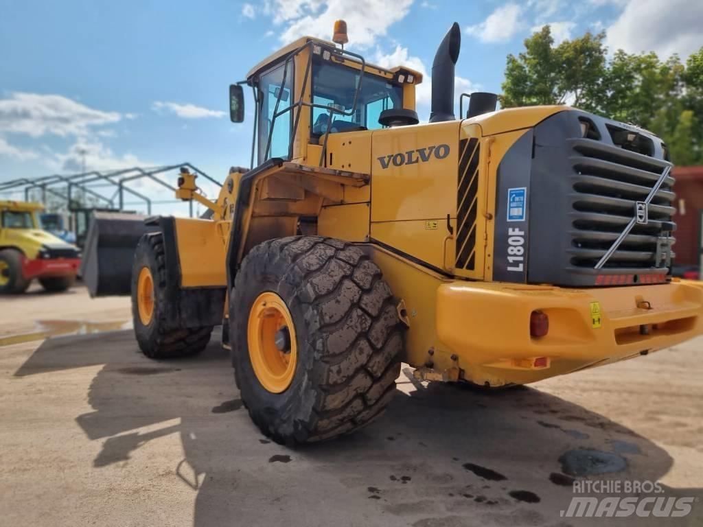 Volvo L 180 F Kolesové nakladače