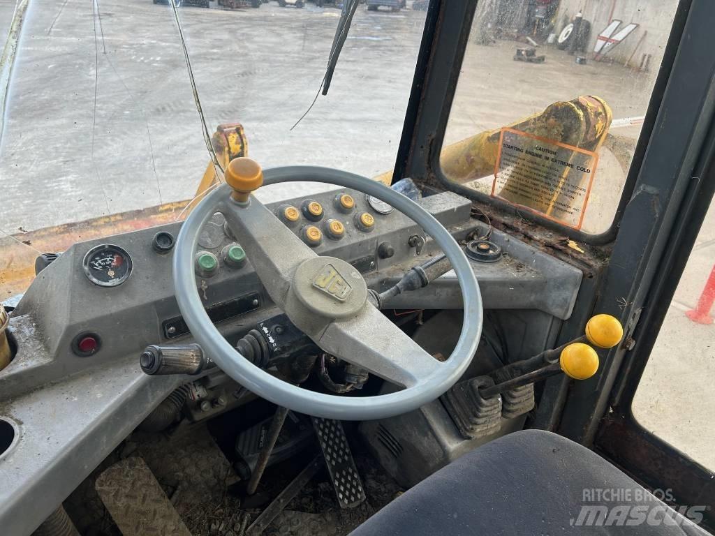 JCB 410 Kolesové nakladače