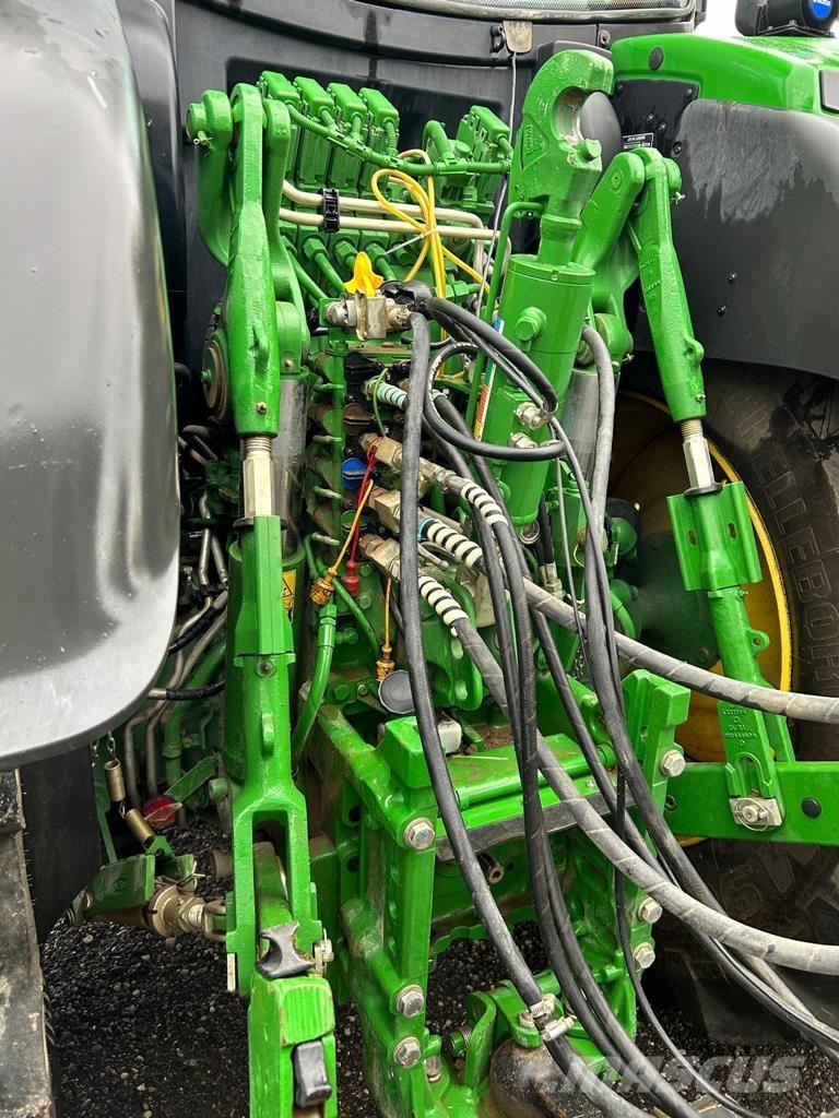 John Deere 6R 195 Traktory