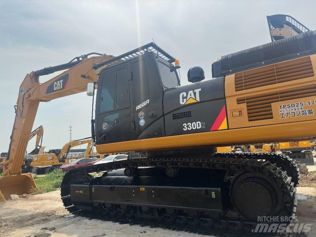 CAT 330 D2 Pásové rýpadlá