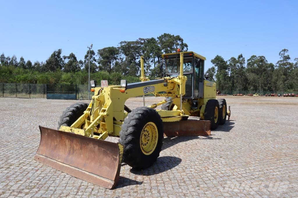John Deere 670B Grejdery