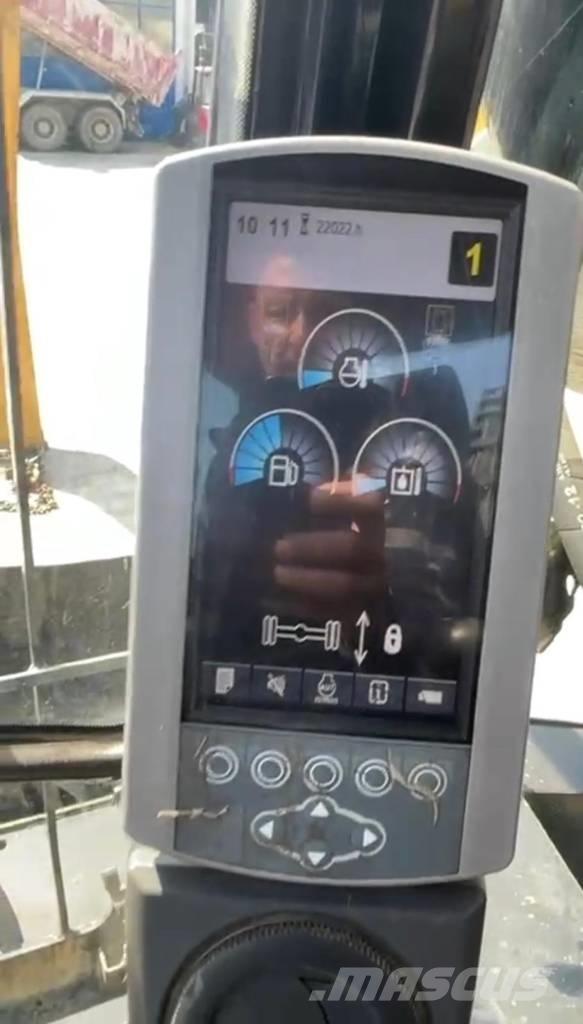 CAT 318D MH Stroje pre manipuláciu s odpadom