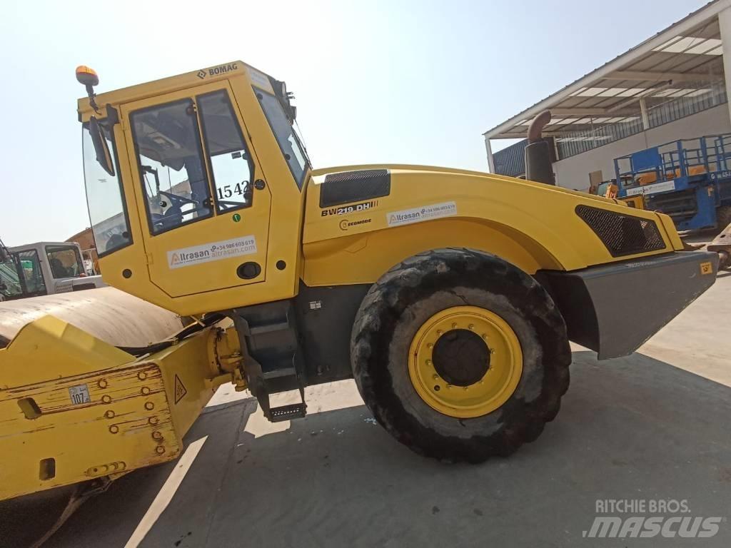 Bomag BW 219 D H-4 Pôdne kompaktory