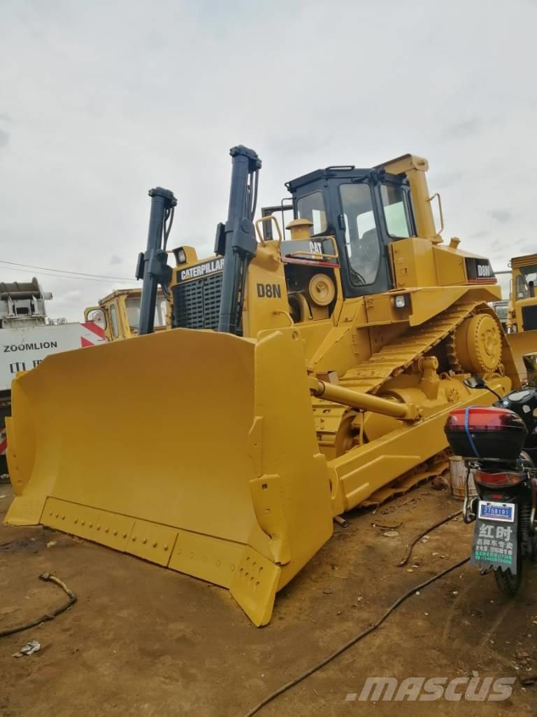CAT D 8 N Pásové dozéry