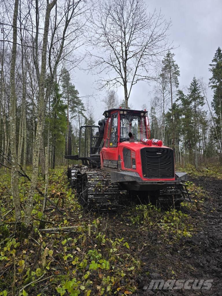 Komatsu 875 Lesné traktory