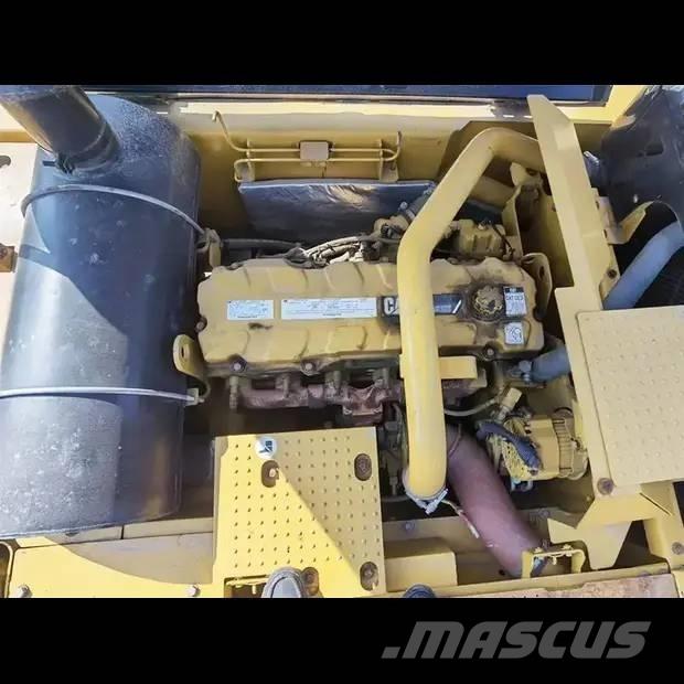 CAT 330 D Pásové rýpadlá