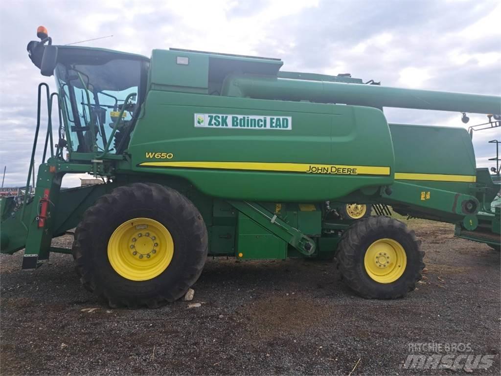 John Deere W650 Kombinované zberacie stroje