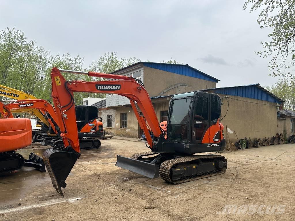 Doosan DX60 Pásové rýpadlá