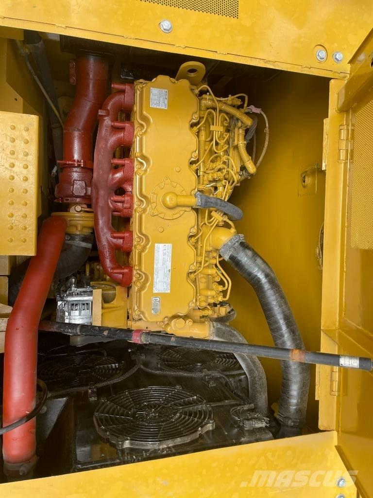 CAT CAT323 Midi rýpadlá 7 t - 12 t