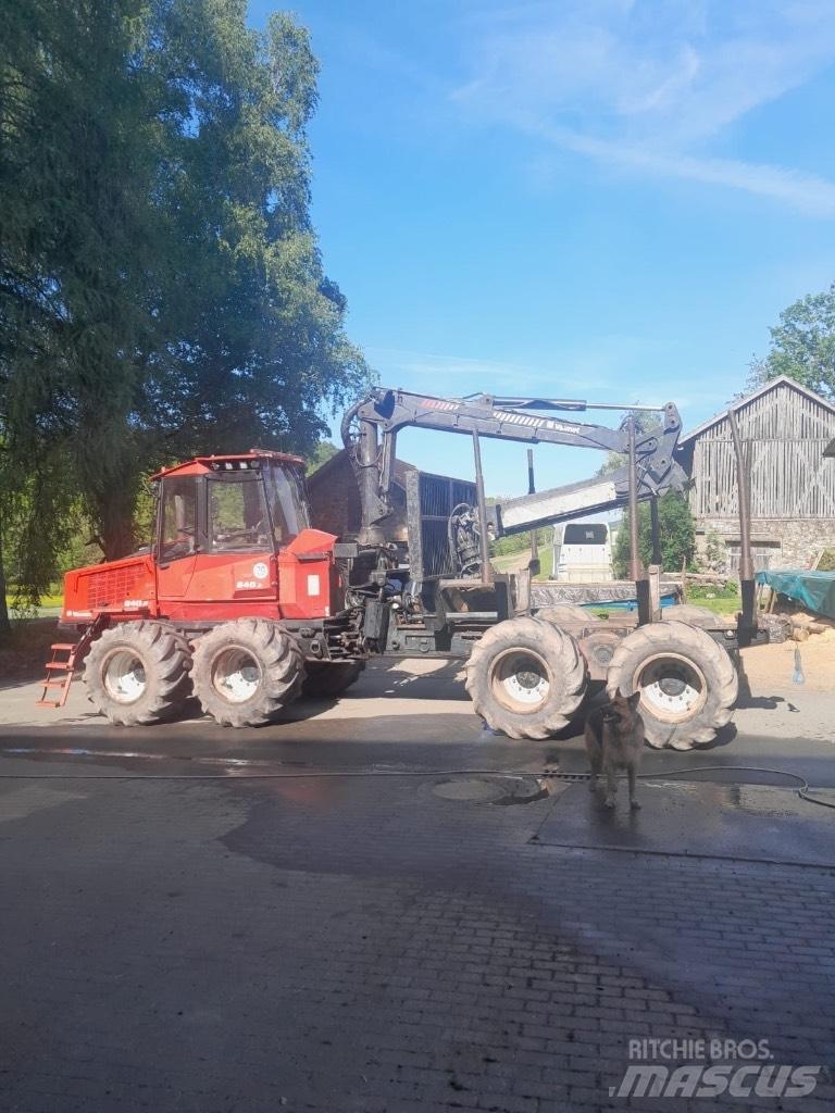 Valmet 840.2 Lesné traktory