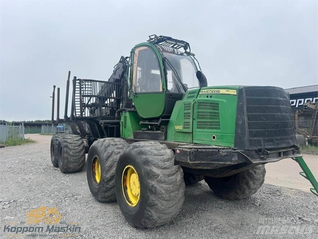 John Deere 1910E Lesné traktory