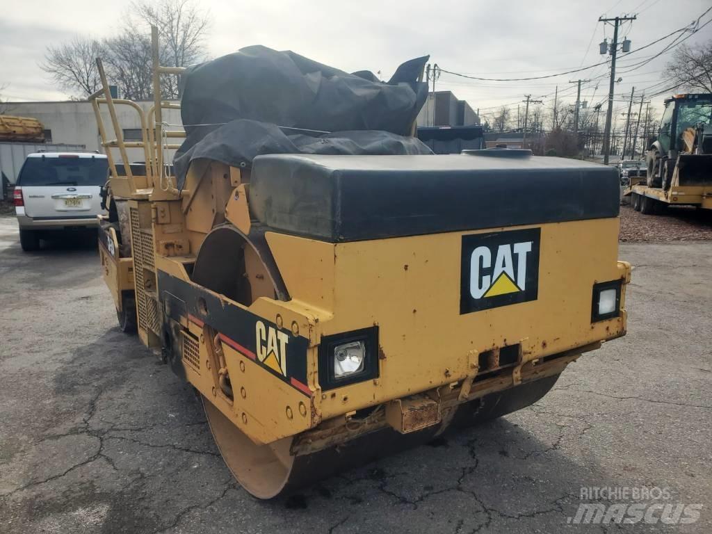 CAT CB 534 Tandemové valce
