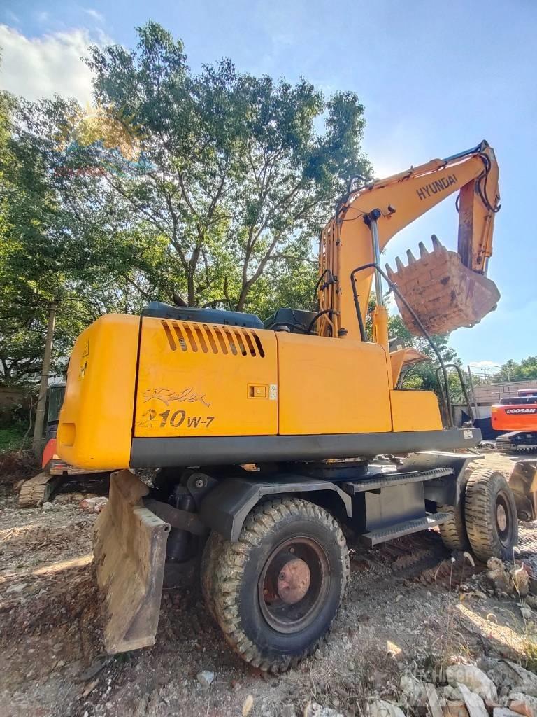 Hyundai R210W-7 Kolesové rýpadlá