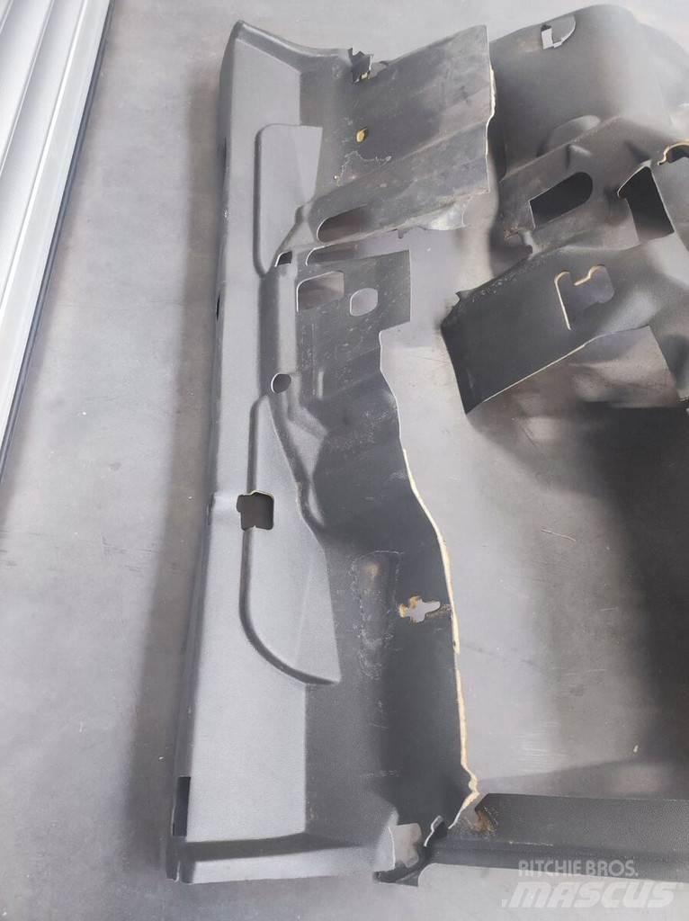 Renault Floor Mat Kabíny a interiér