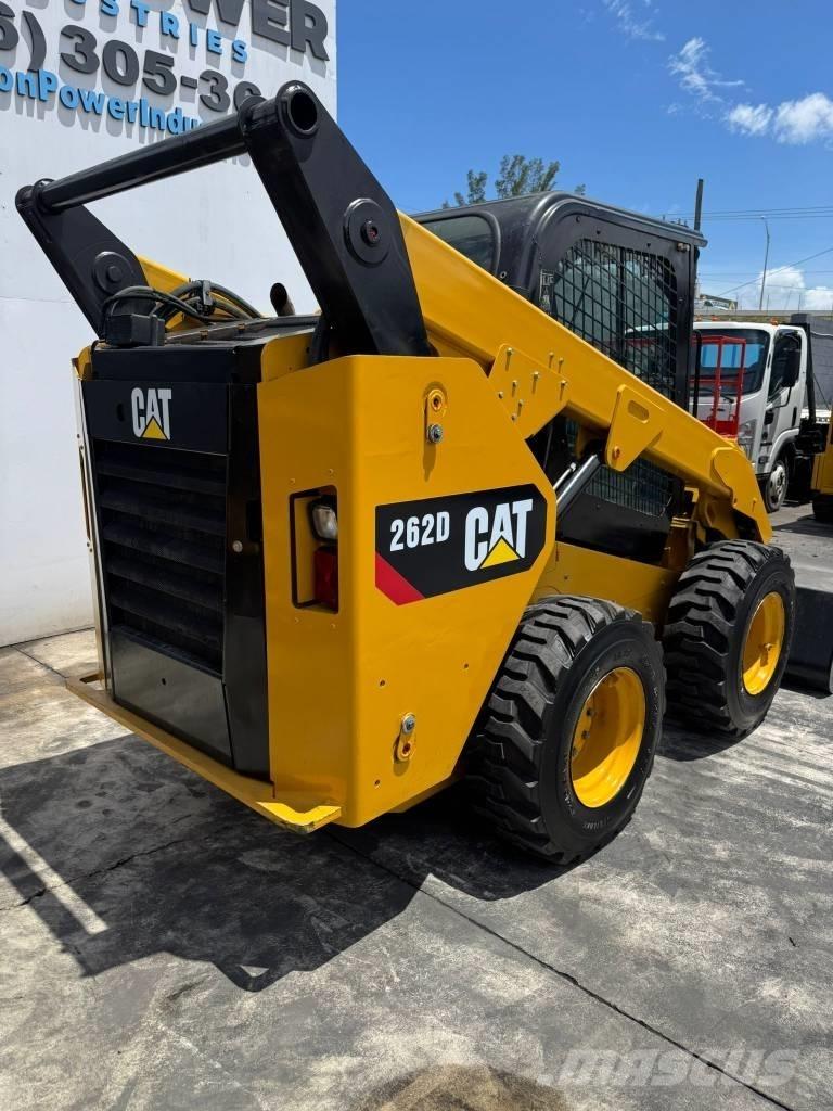 CAT 262 D Šmykom riadené nakladače