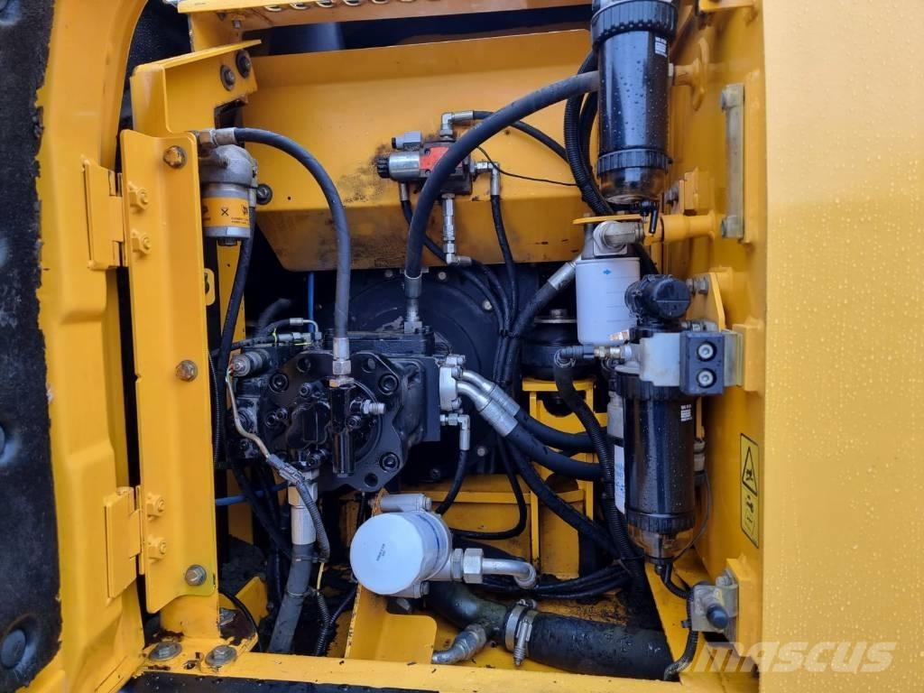 JCB JS 130 LC Pásové rýpadlá