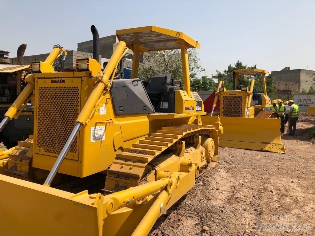 Komatsu D 85 ESS-2A Pásové dozéry