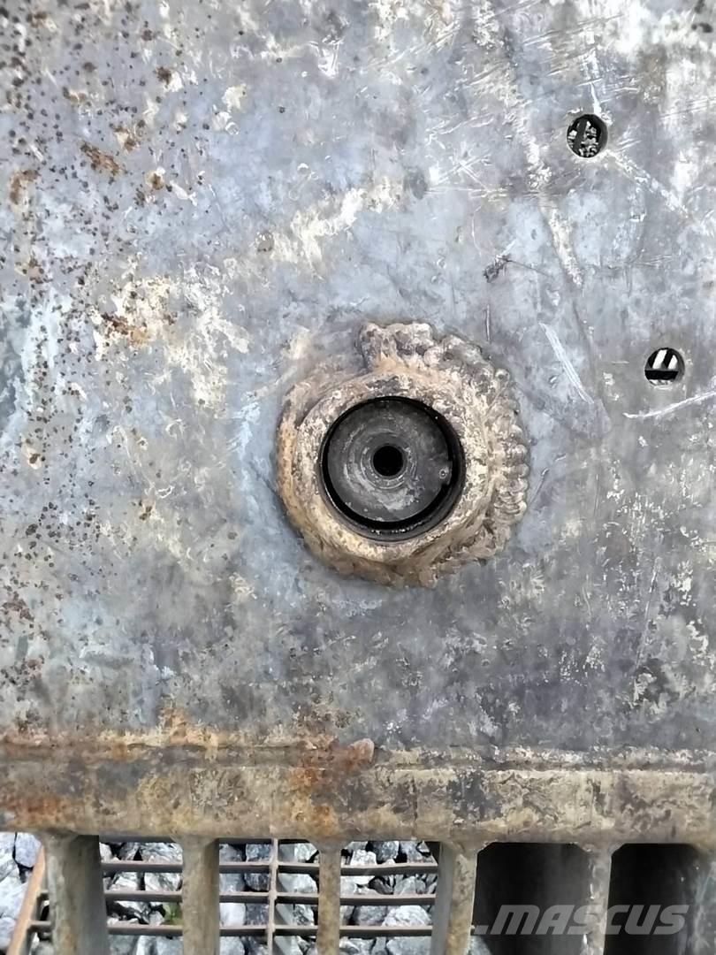 Valmet 840.3 Ďalšie komponenty