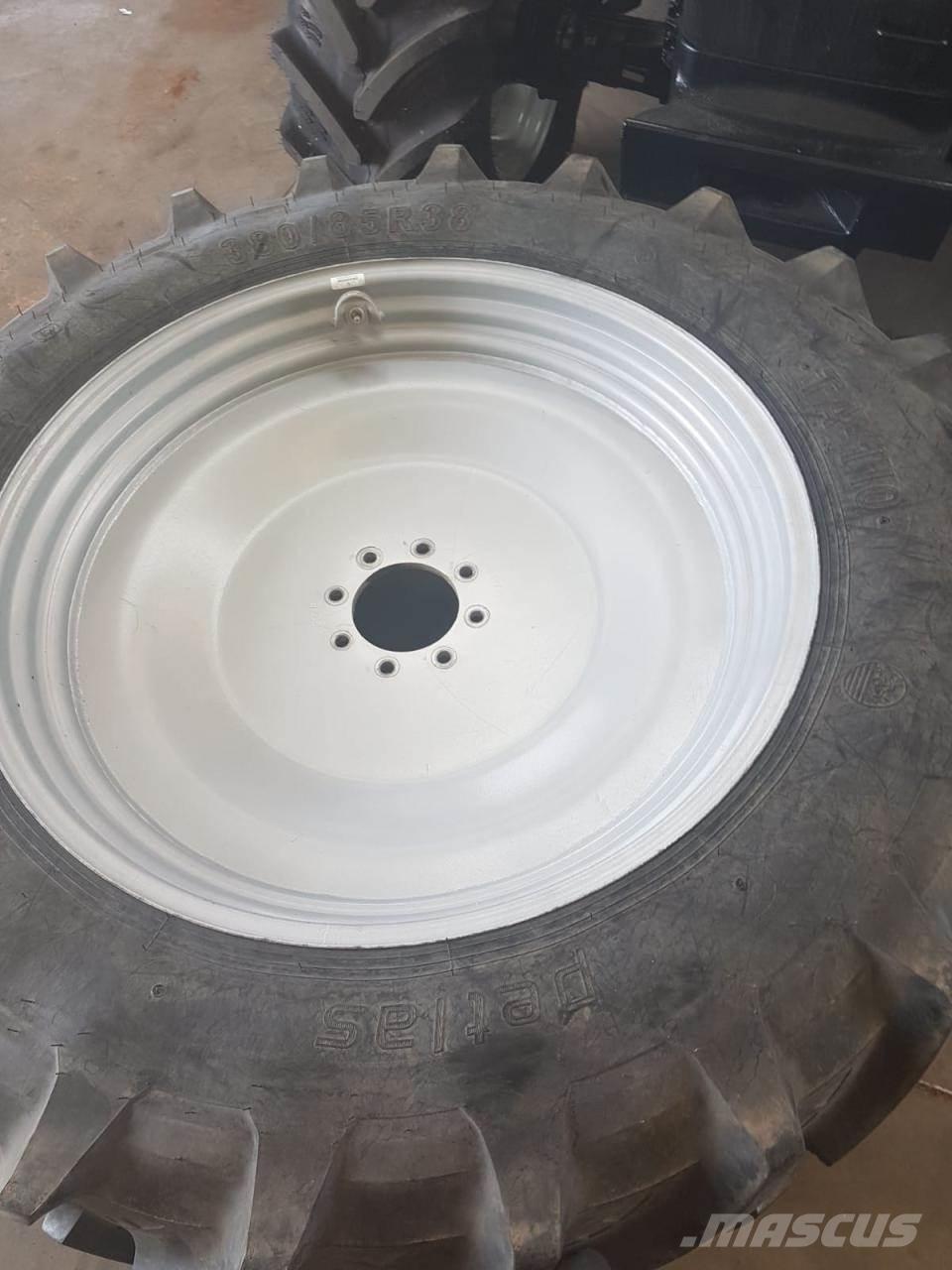 Petlas 380/85R38 Pneumatiky, kolesá a ráfiky