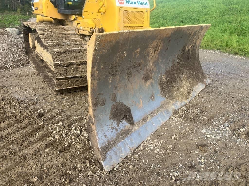 Komatsu D51PXi - 24 Pásové dozéry