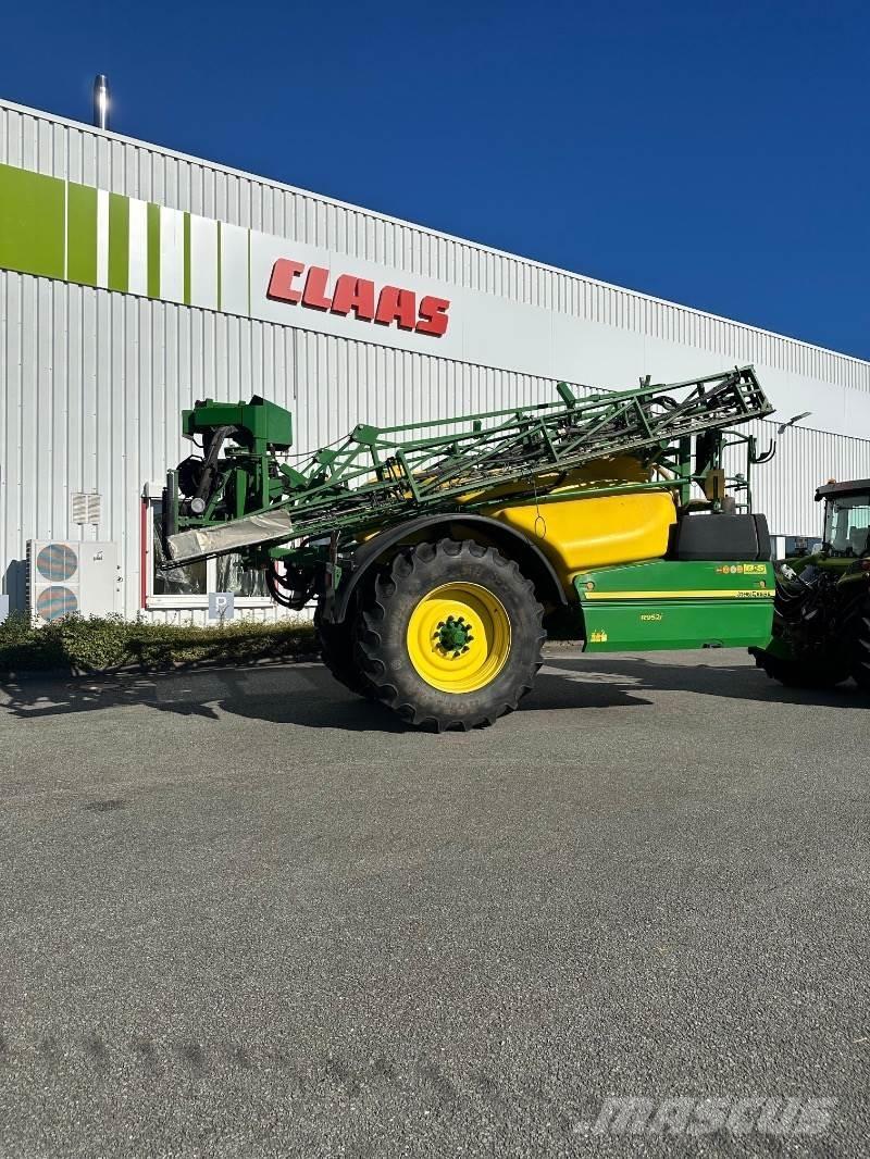 John Deere R952 i Ťahané postrekovače