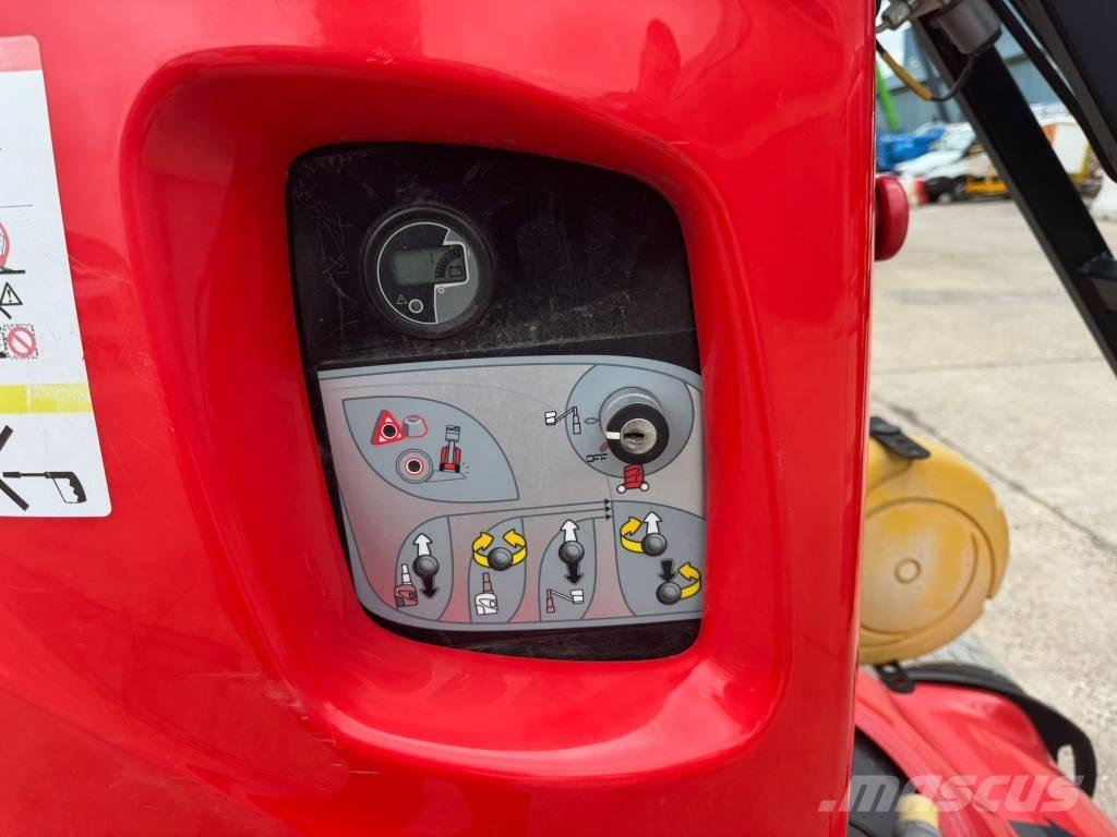 Manitou 100 VJR Vertikálne stĺpové výťahy
