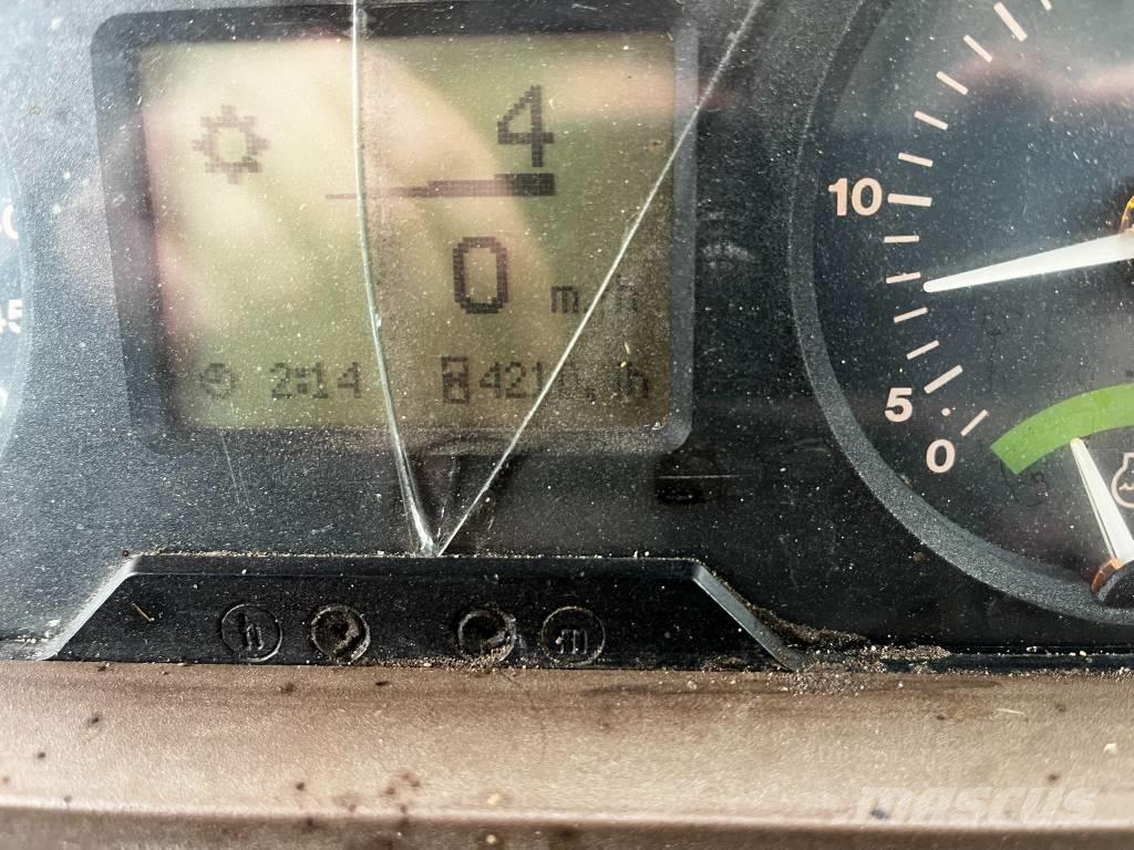 John Deere 6120 Traktory