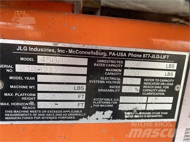 JLG 450 AJ Kĺbové plošiny