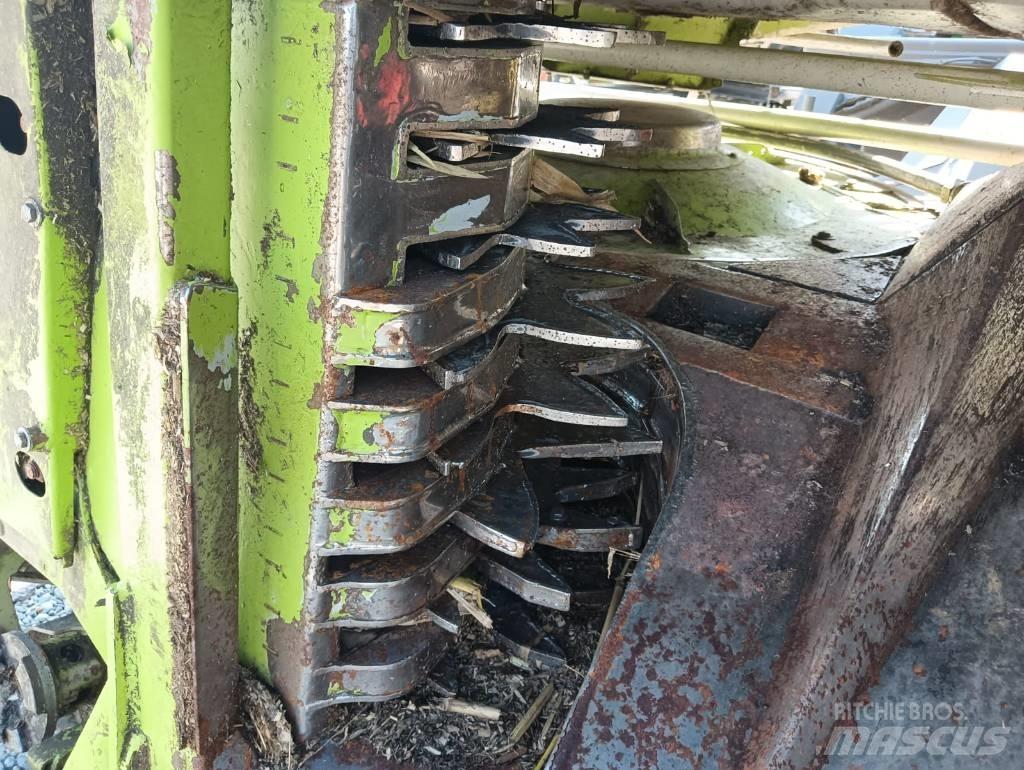 CLAAS Orbis 900 Príslušenstvo strojov na seno a krmivo