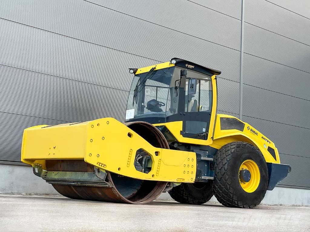 Bomag BW 216 D-5 Ťahačové valce