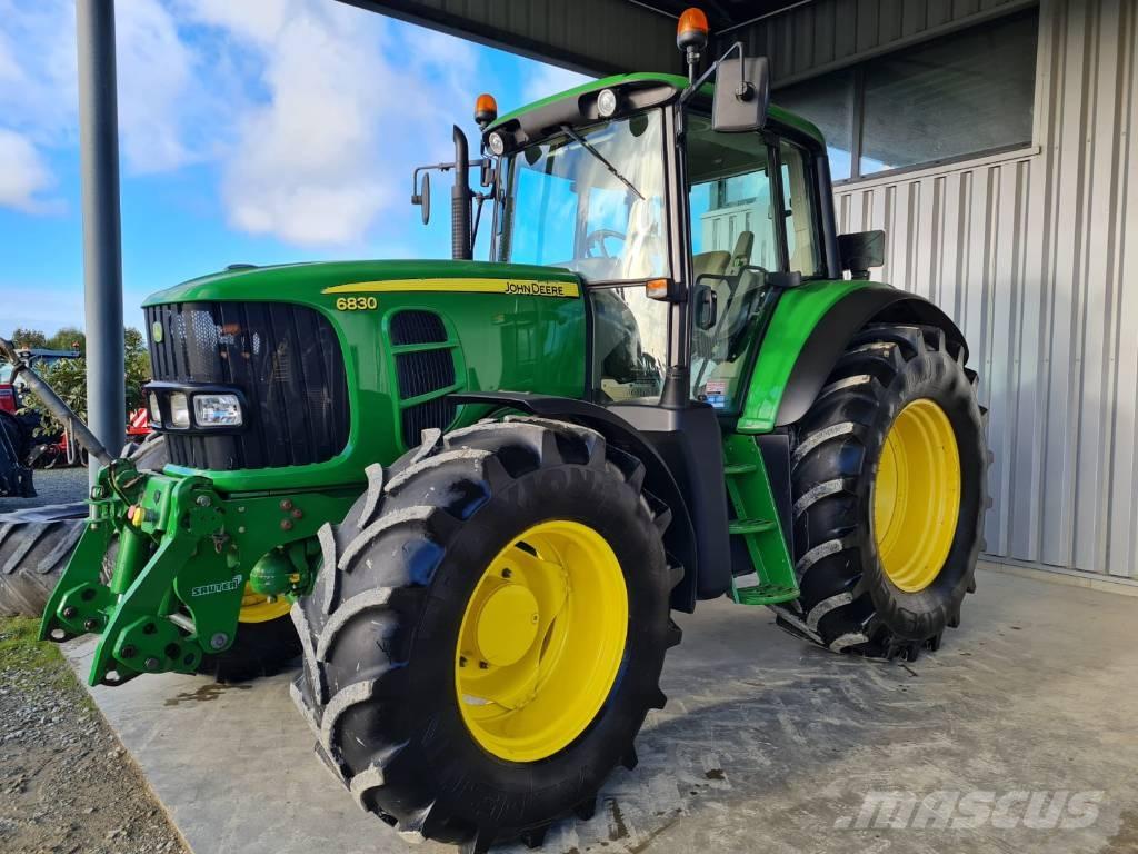 John Deere 6830 Traktory