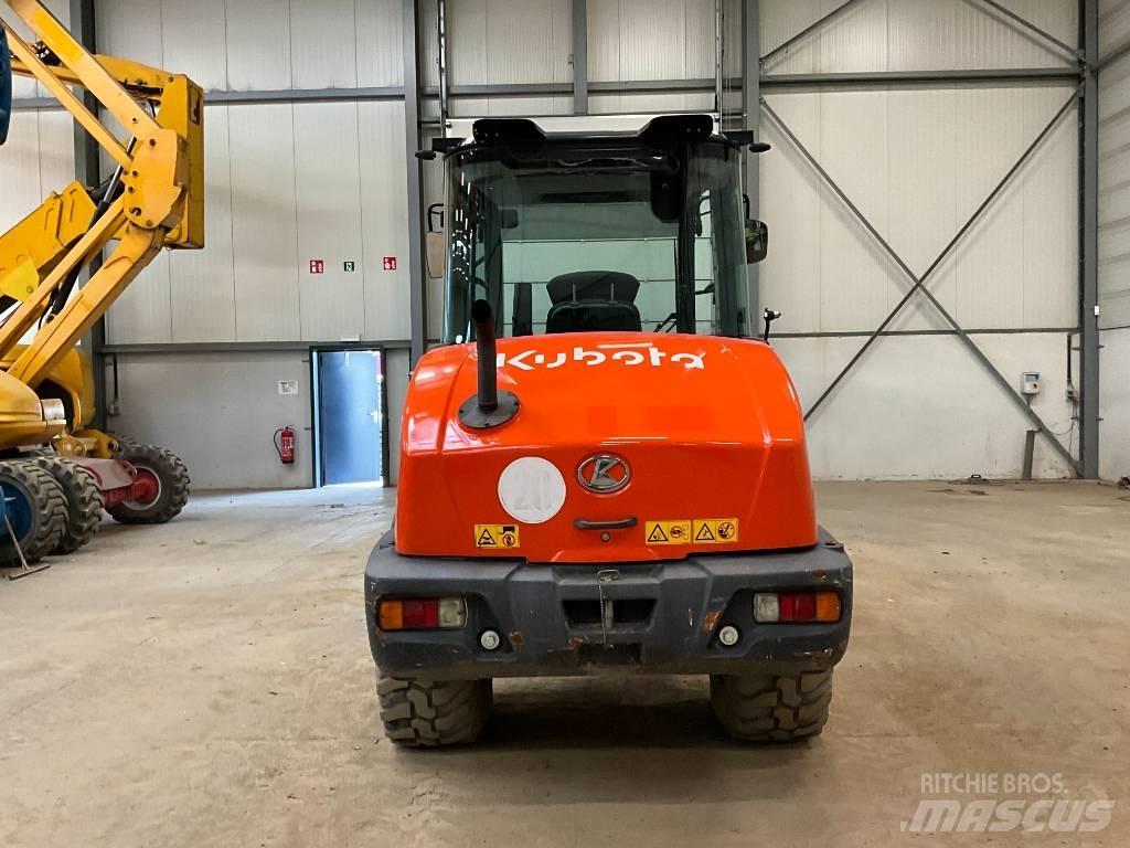 Kubota R 085 Kolesové nakladače