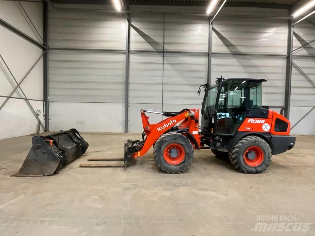 Kubota R 085 Kolesové nakladače