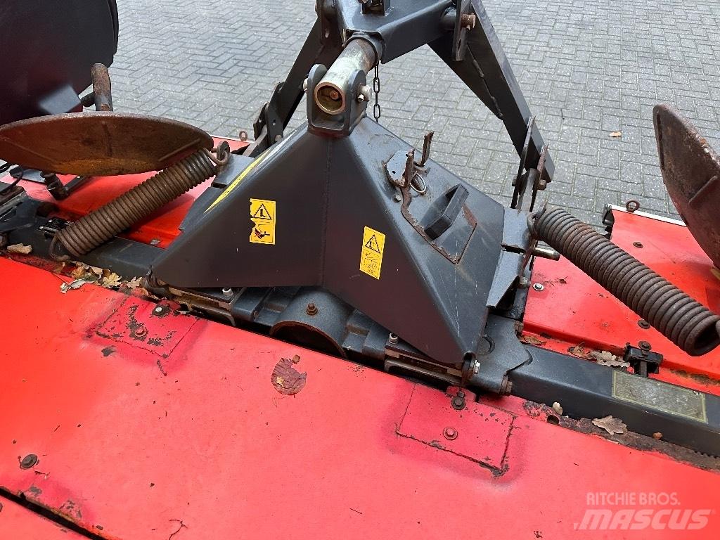 Kuhn PZ 320 F Žacie stroje