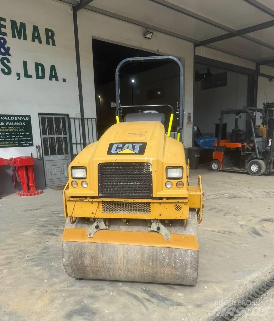CAT CB 24 B, CB24 Tandemové valce