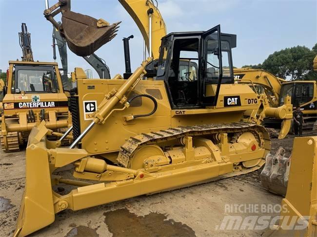 CAT D 7 G Pásové dozéry